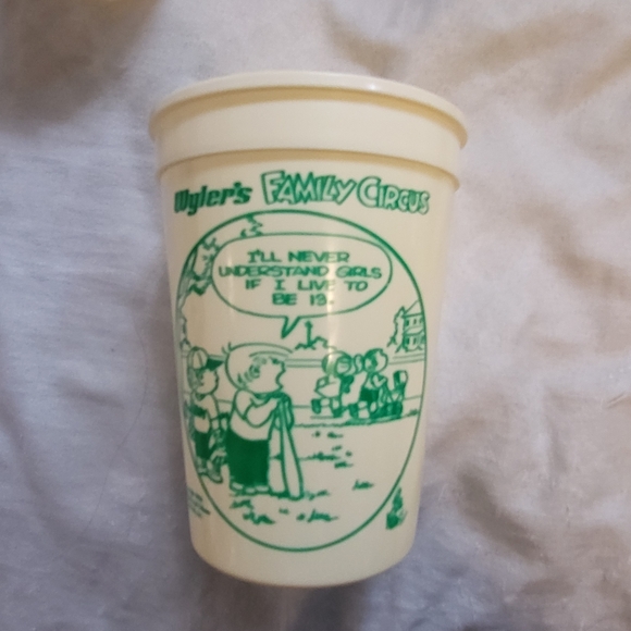 VTG Wyler's Family Circus Plastic Cups (Set of 4) - Picture 5 of 7